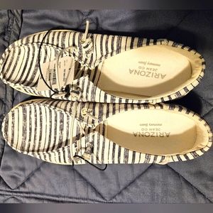 NWT Arizona Jean Co slip on shoes